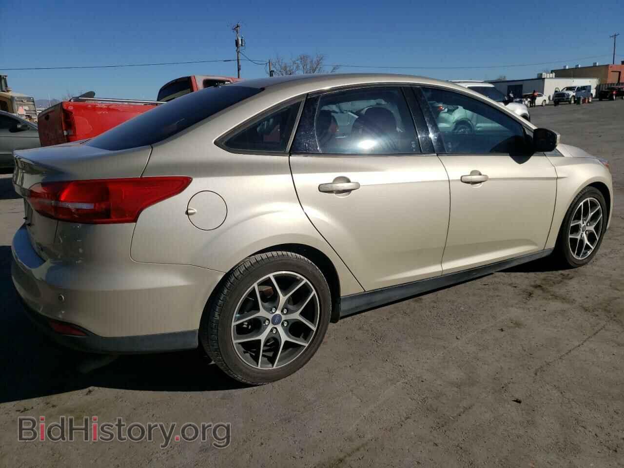 2017 FORD FOCUS - VIN: 1FADP3H22HL303365 - Фото 3