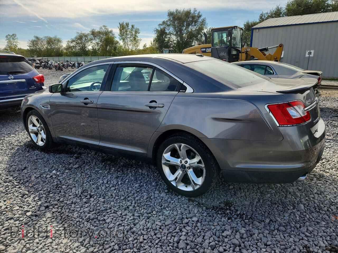 2011 FORD TAURUS - VIN: 1FAHP2KT5BG104209 - Фото 2