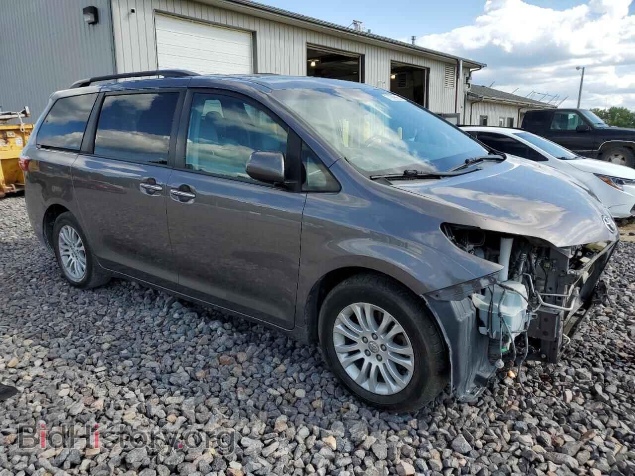 2017 TOYOTA All Models - VIN: 5TDYZ3DC9HS815028 - Фото 4