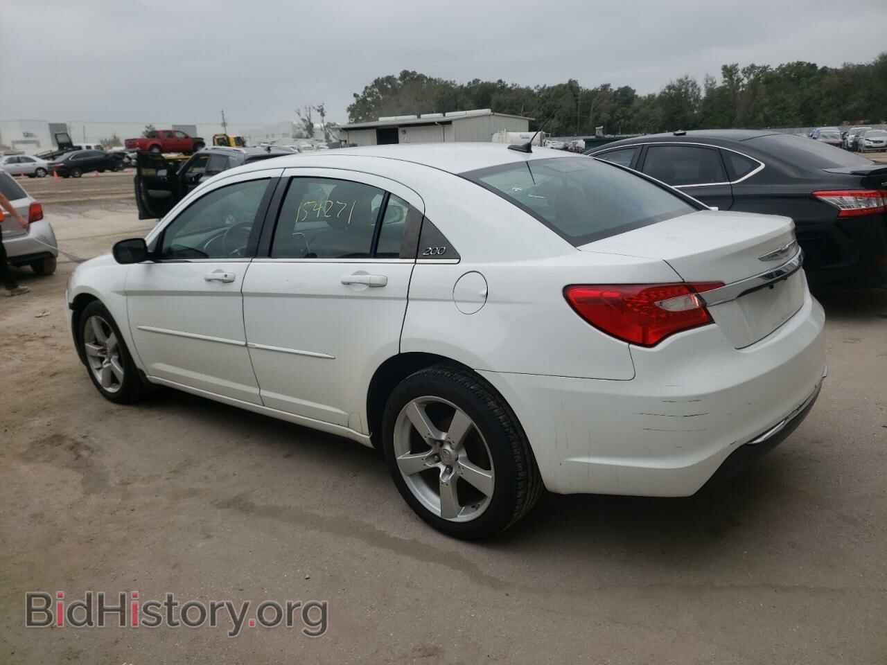 2013 CHRYSLER 200 - VIN: 1C3CCBBB0DN656047 - Фото 2