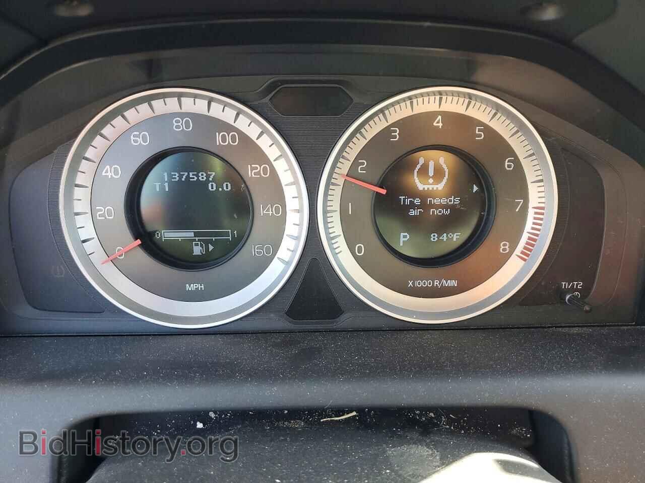 2011 VOLVO XC60 - VIN: YV4940DZ1B2198306 - Photo 9