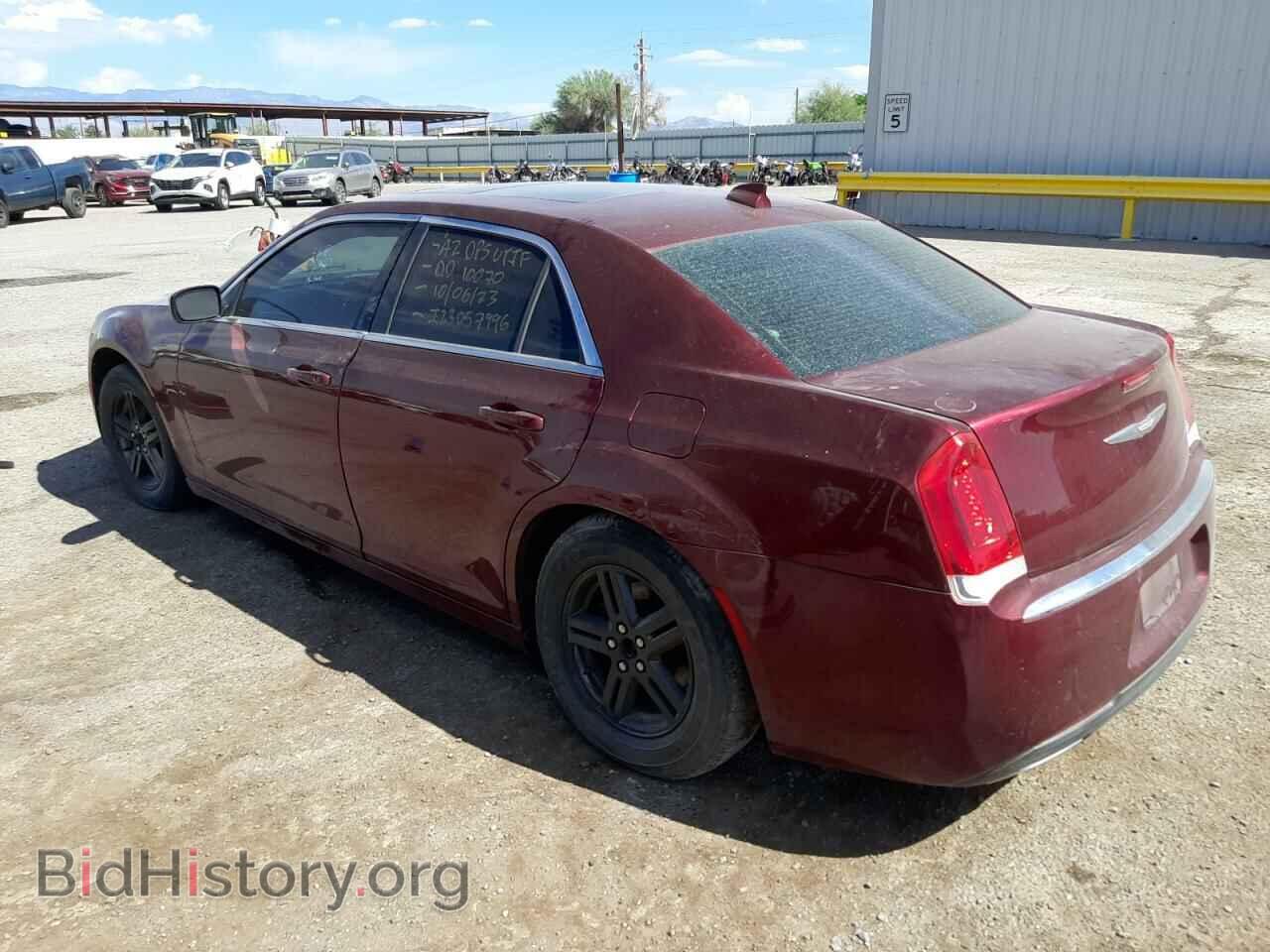 2016 CHRYSLER 300 - VIN: 2C3CCAAG9GH167781 - Фото 2