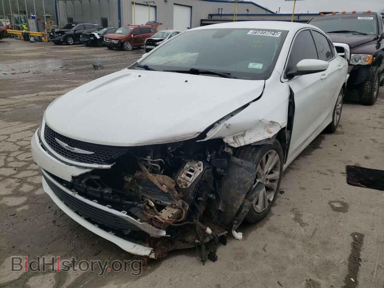 2015 CHRYSLER 200 - VIN: 1C3CCCAB0FN604251 - Фото 2
