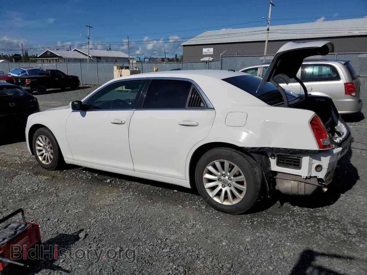 2013 CHRYSLER 300 - VIN: 2C3CCAAG3DH522178 - Фото 2