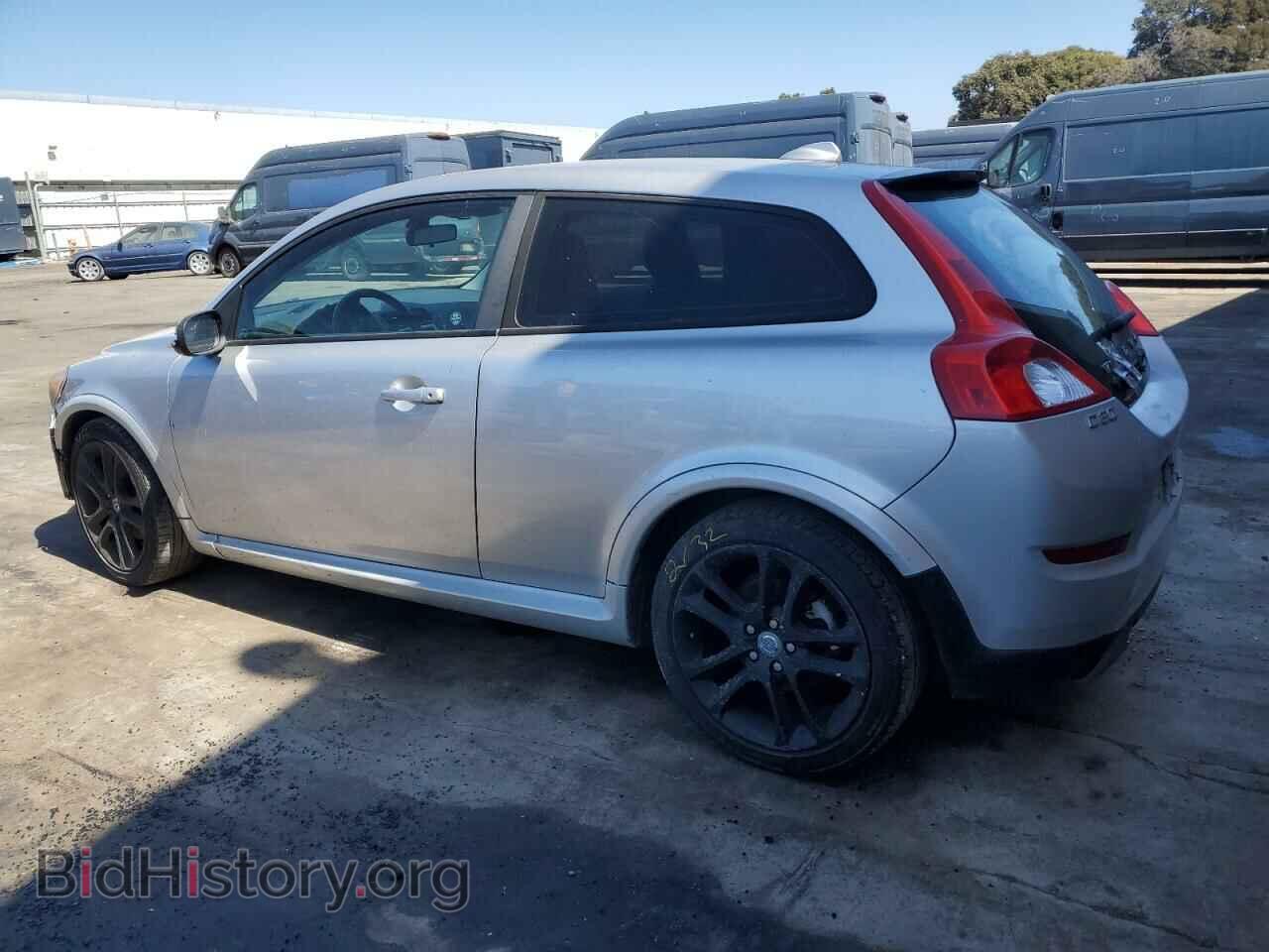 2011 VOLVO C30 - VIN: YV1672MK3B2233241 - Фото 2