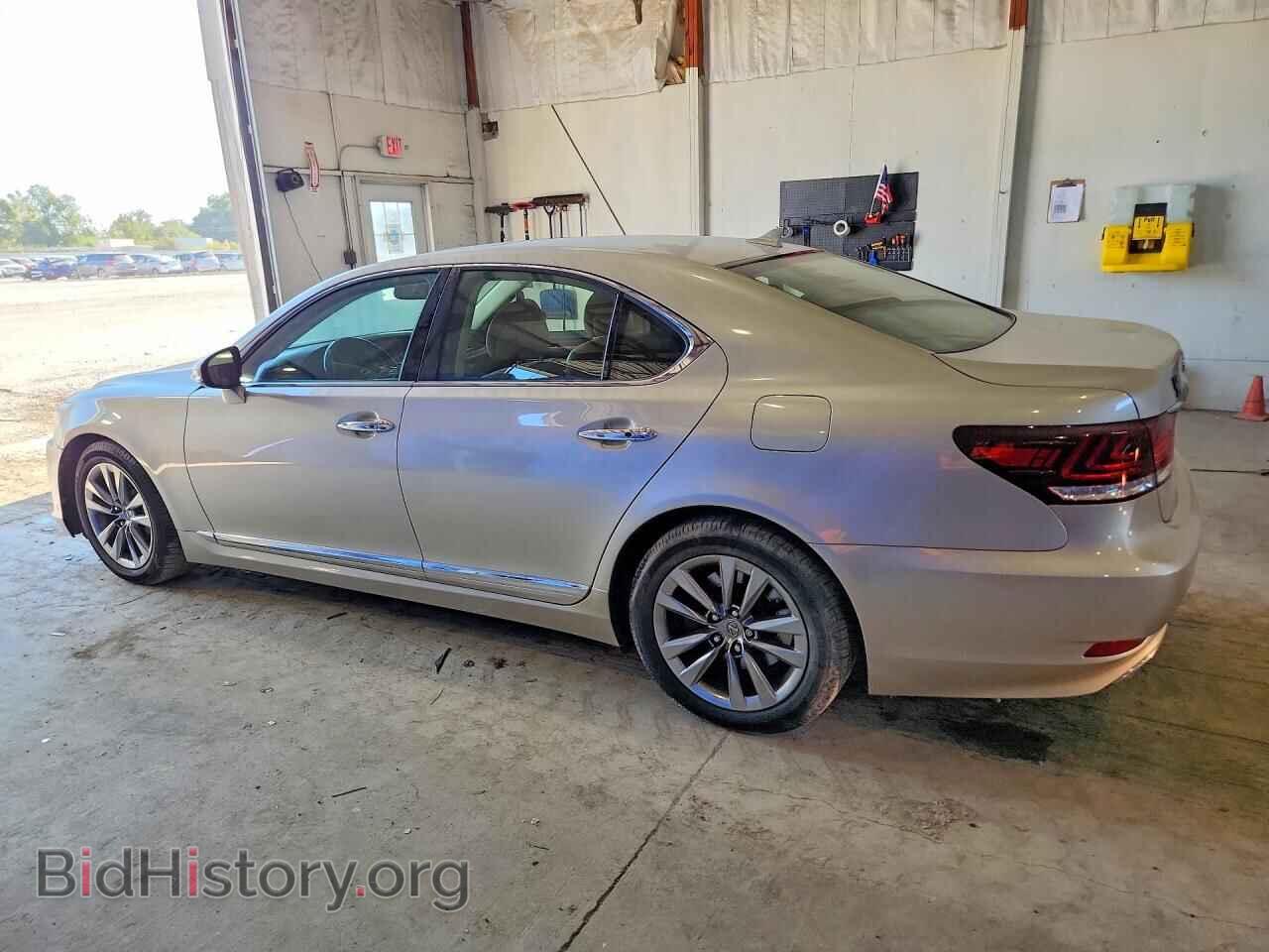 2013 LEXUS LS460 - VIN: JTHCL5EF4D5015557 - Photo 2