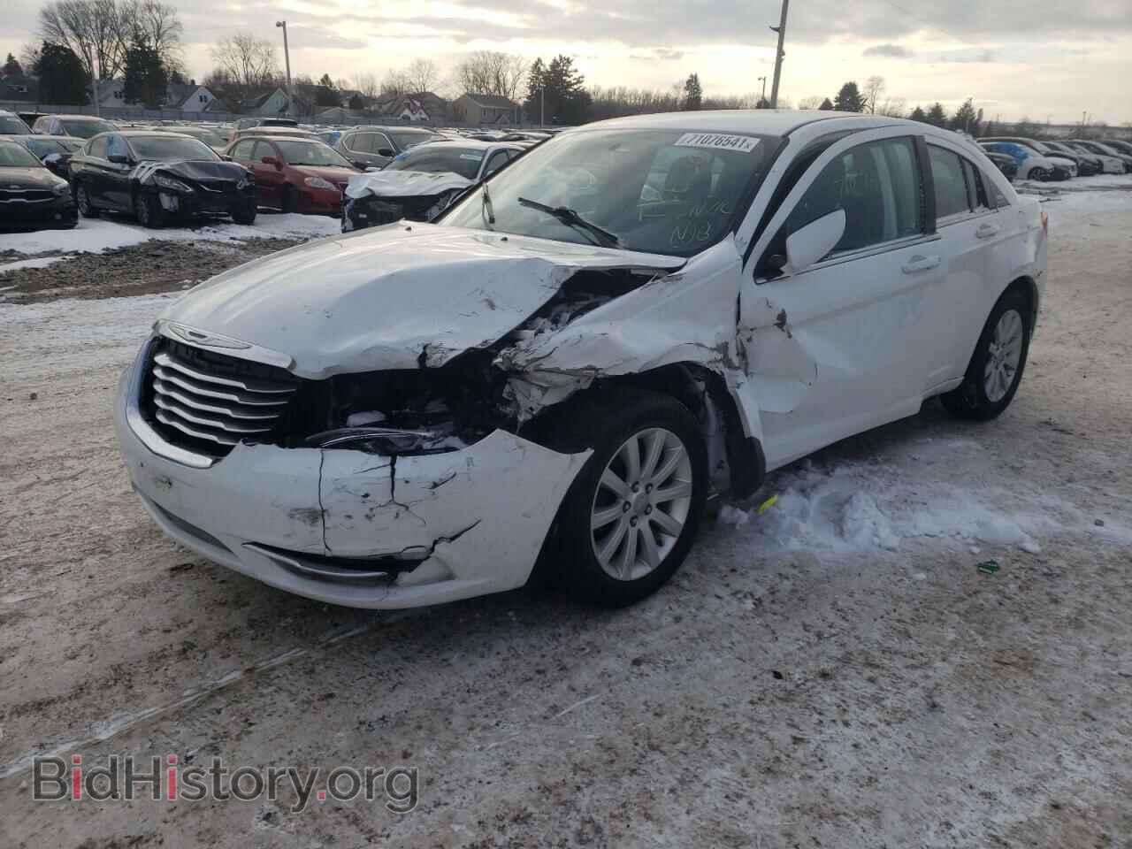 2013 CHRYSLER 200 - VIN: 1C3CCBBB4DN655418 - Фото 2