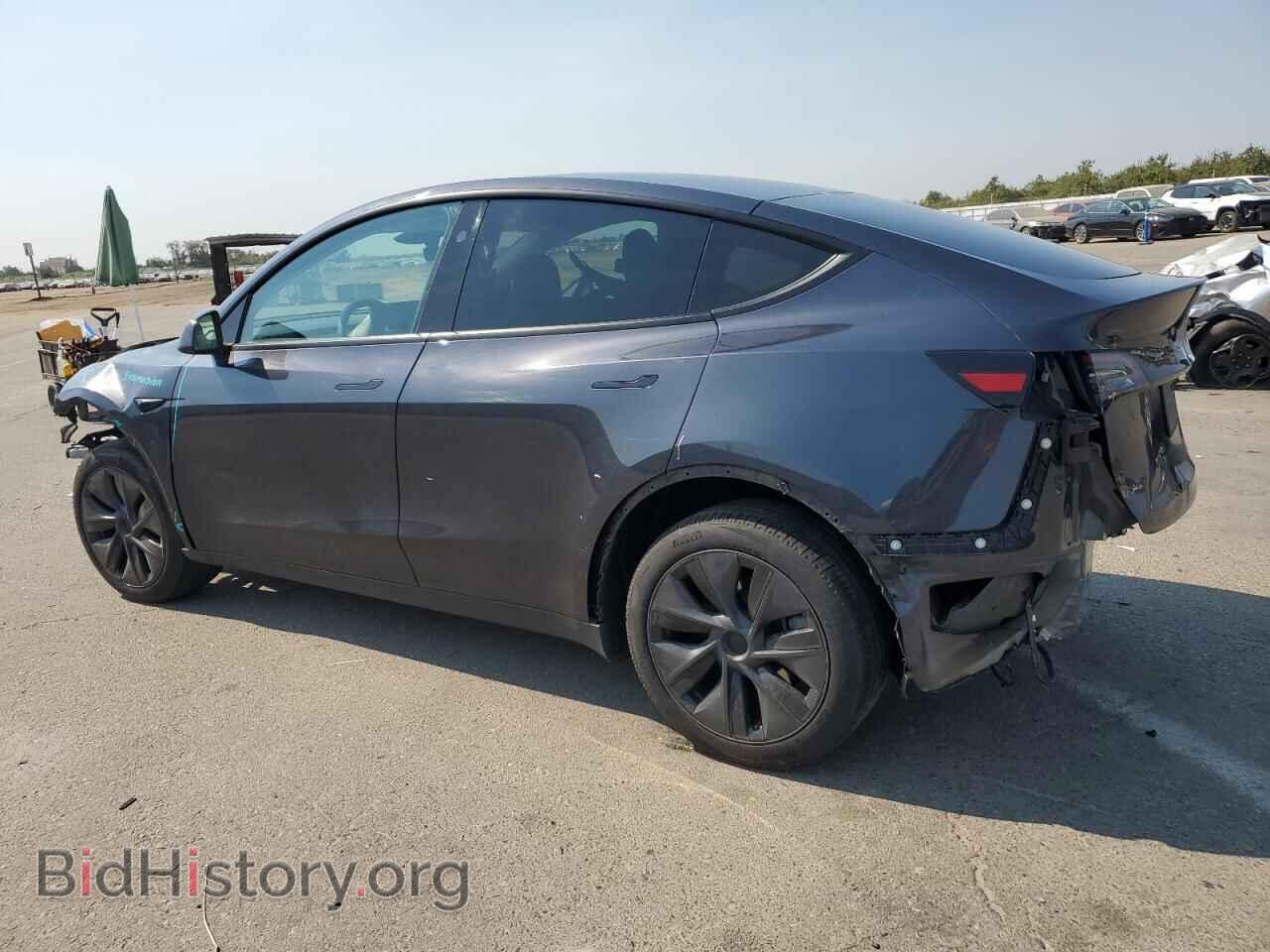 2024 TESLA MODEL Y - VIN: 7SAYGDED9RF179755 - Фото 2