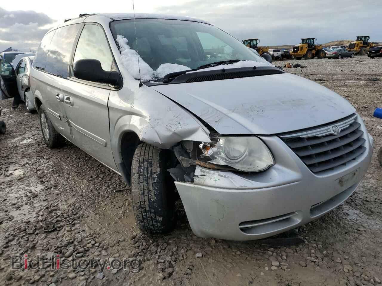 2007 CHRYSLER MINIVAN - VIN: 2A8GP44R07R331065 - Фото 4