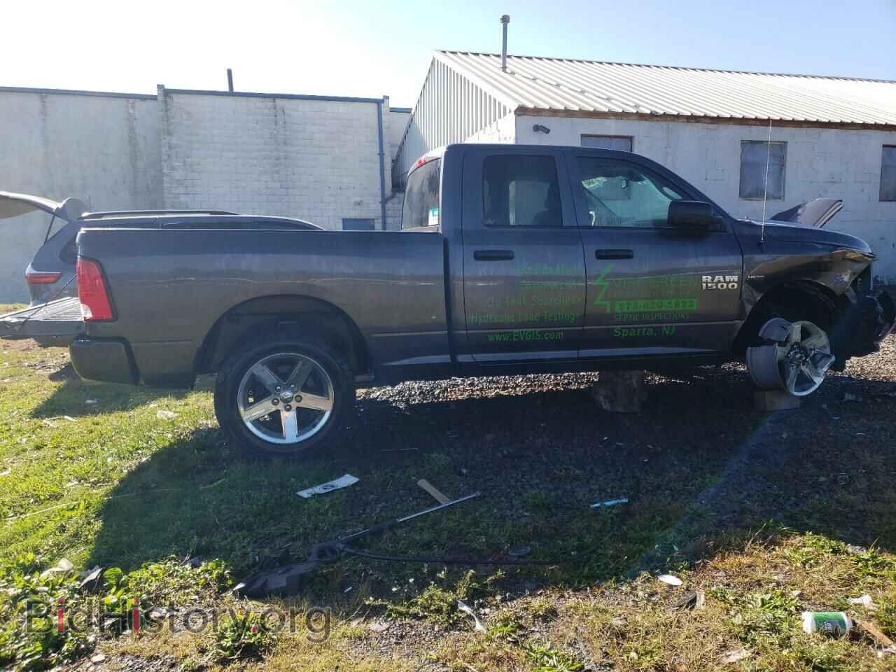 2018 RAM 1500 - VIN: 1C6RR7FT1JS198673 - Фото 3