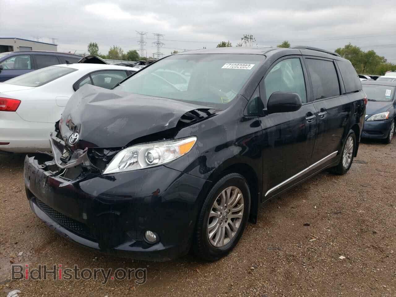 Photo 5TDYZ3DCXHS766986 - TOYOTA All Models 2017