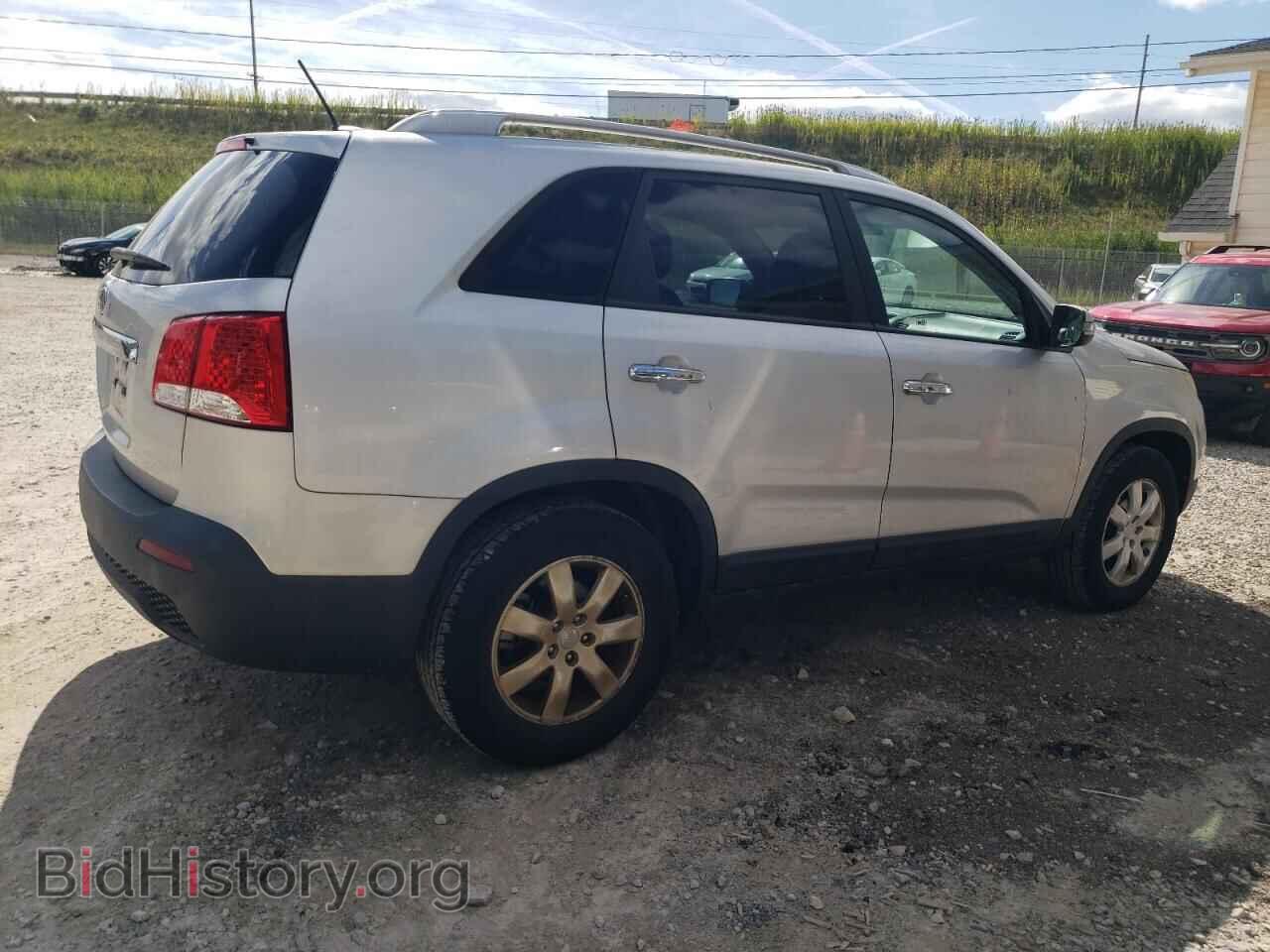 2011 KIA SORENTO - VIN: 5XYKT4A10BG014637 - Фото 3