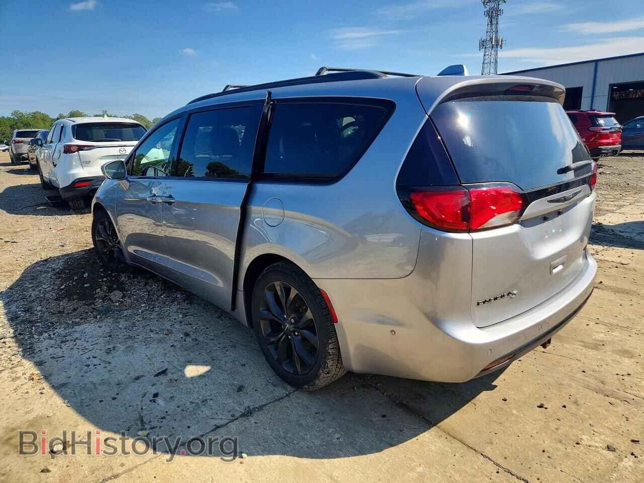 2020 CHRYSLER PACIFICA - VIN: 2C4RC1GGXLR240660 - Photo 2