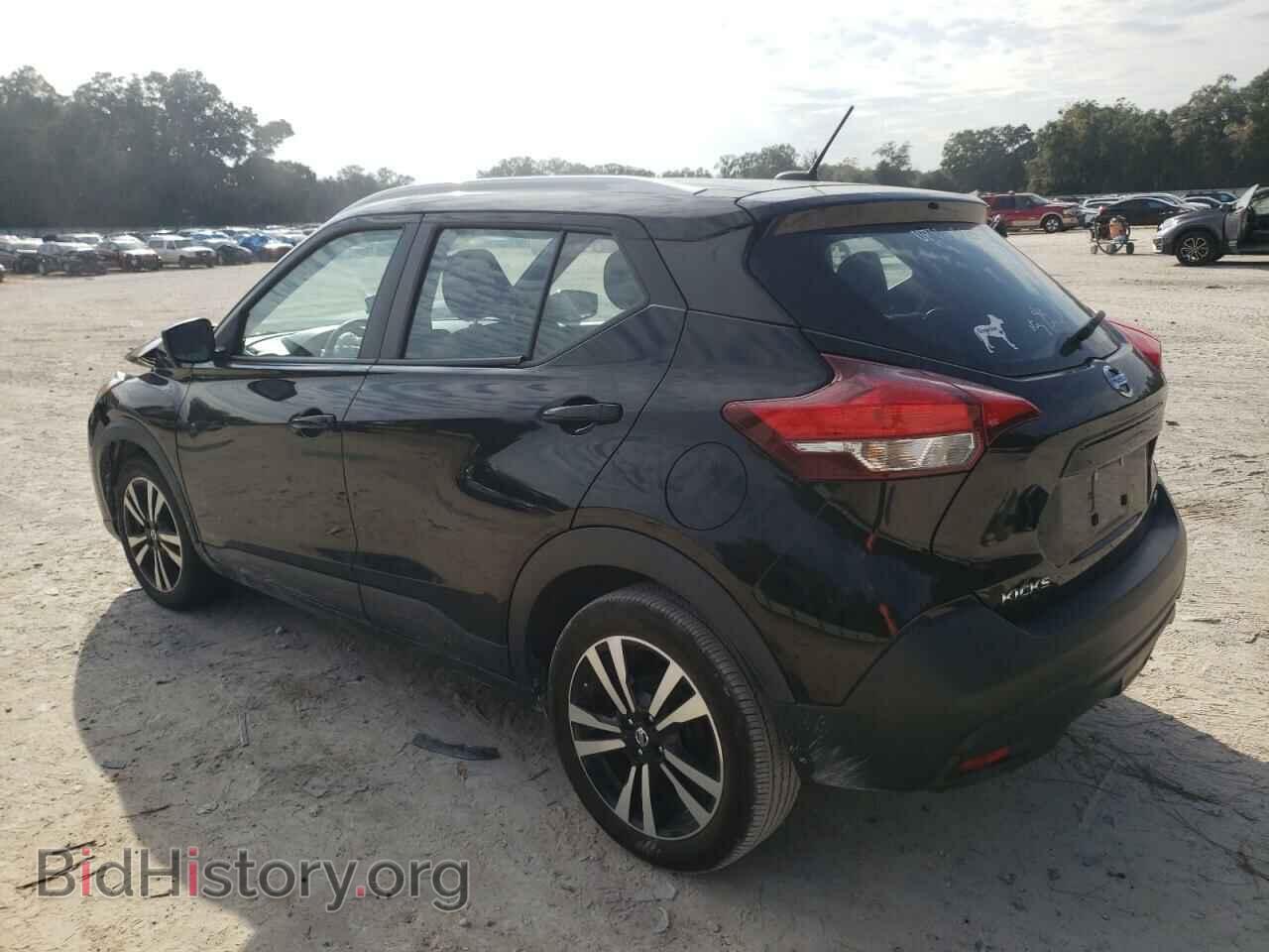 2019 NISSAN KICKS - VIN: 3N1CP5CU3KL526667 - Фото 2