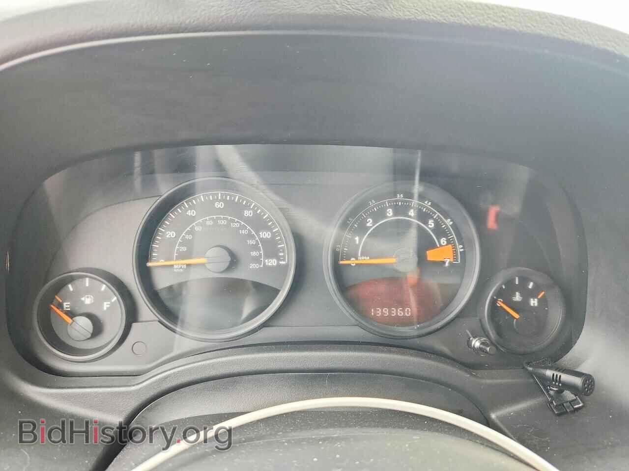 2014 JEEP COMPASS - VIN: 1C4NJDBB1ED566385 - Photo 9