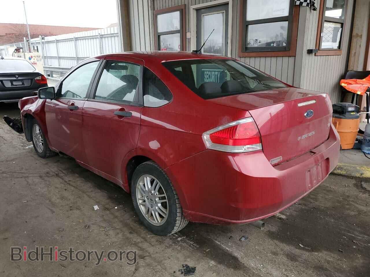 2011 FORD FOCUS - VIN: 1FAHP3FN7BW151832 - Фото 2