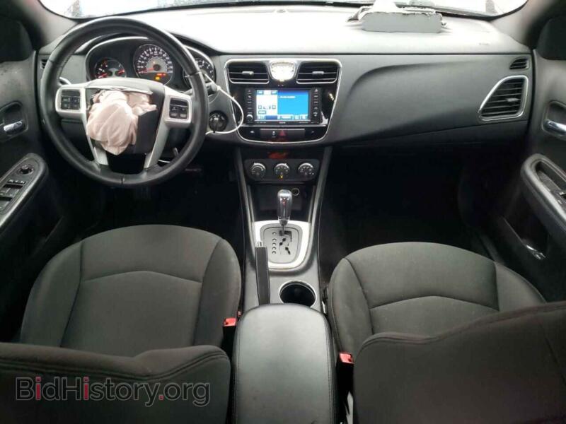 2011 Chrysler 200 (VIN 1C3BC1FB8BN504496) — photo 8 of 12