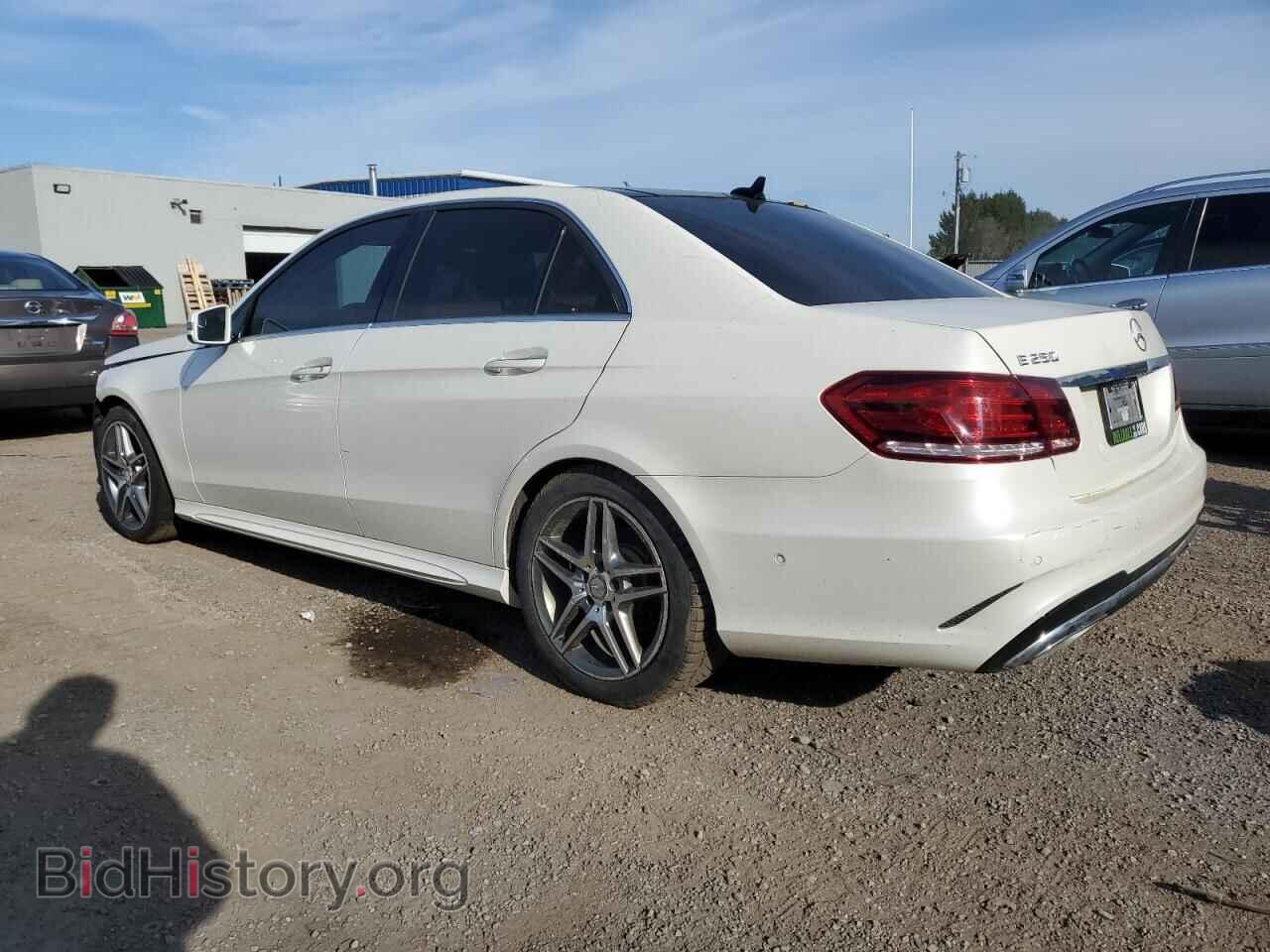 2015 MERCEDES-BENZ E-CLASS - VIN: WDDHF9HB8FB145432 - Фото 2