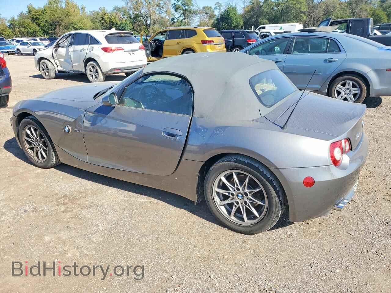 2005 BMW Z4 - VIN: 4USBT33595LS56808 - Фото 2