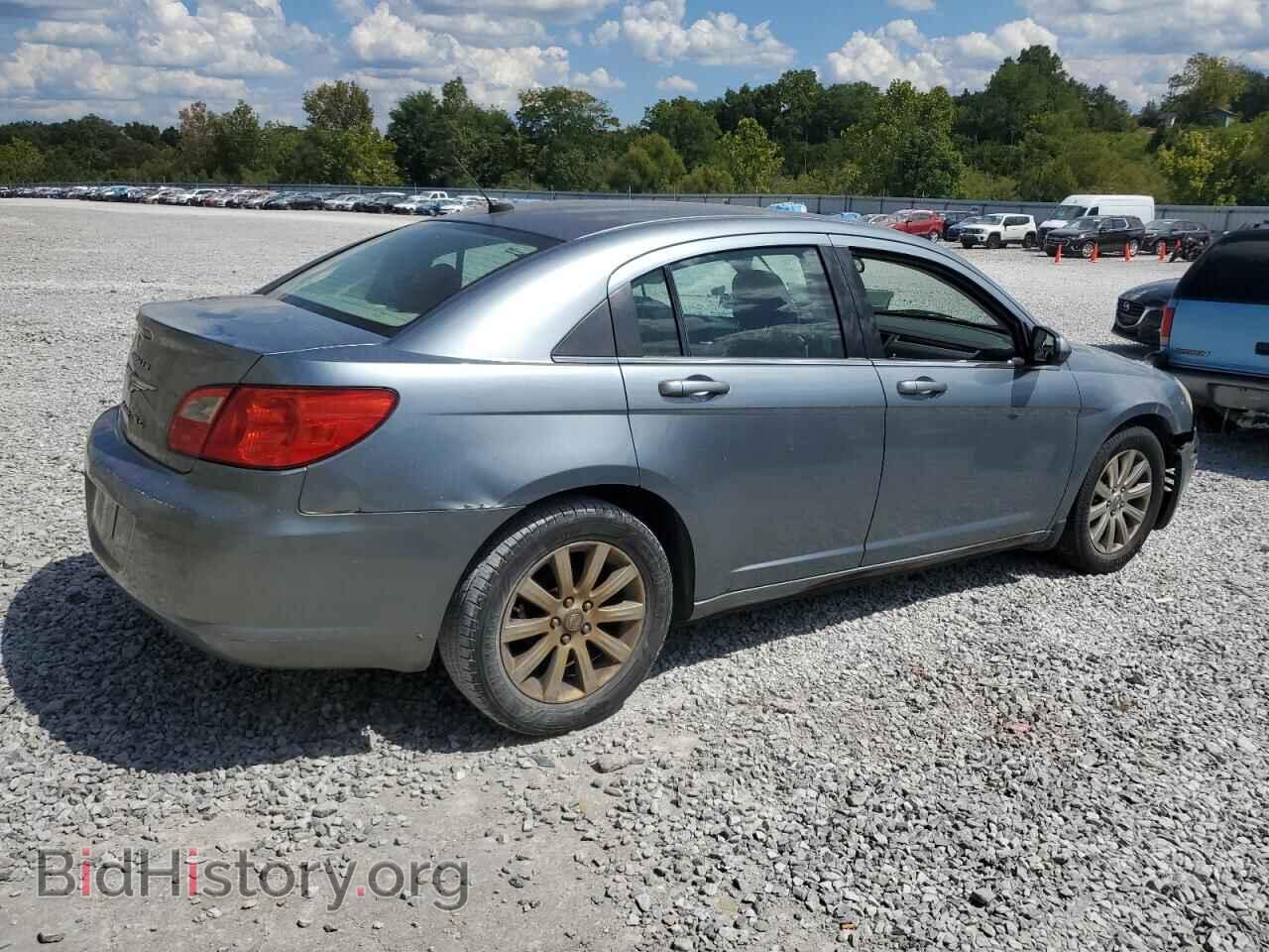 2010 CHRYSLER SEBRING - VIN: 1C3CC5FB5AN136501 - Фото 3