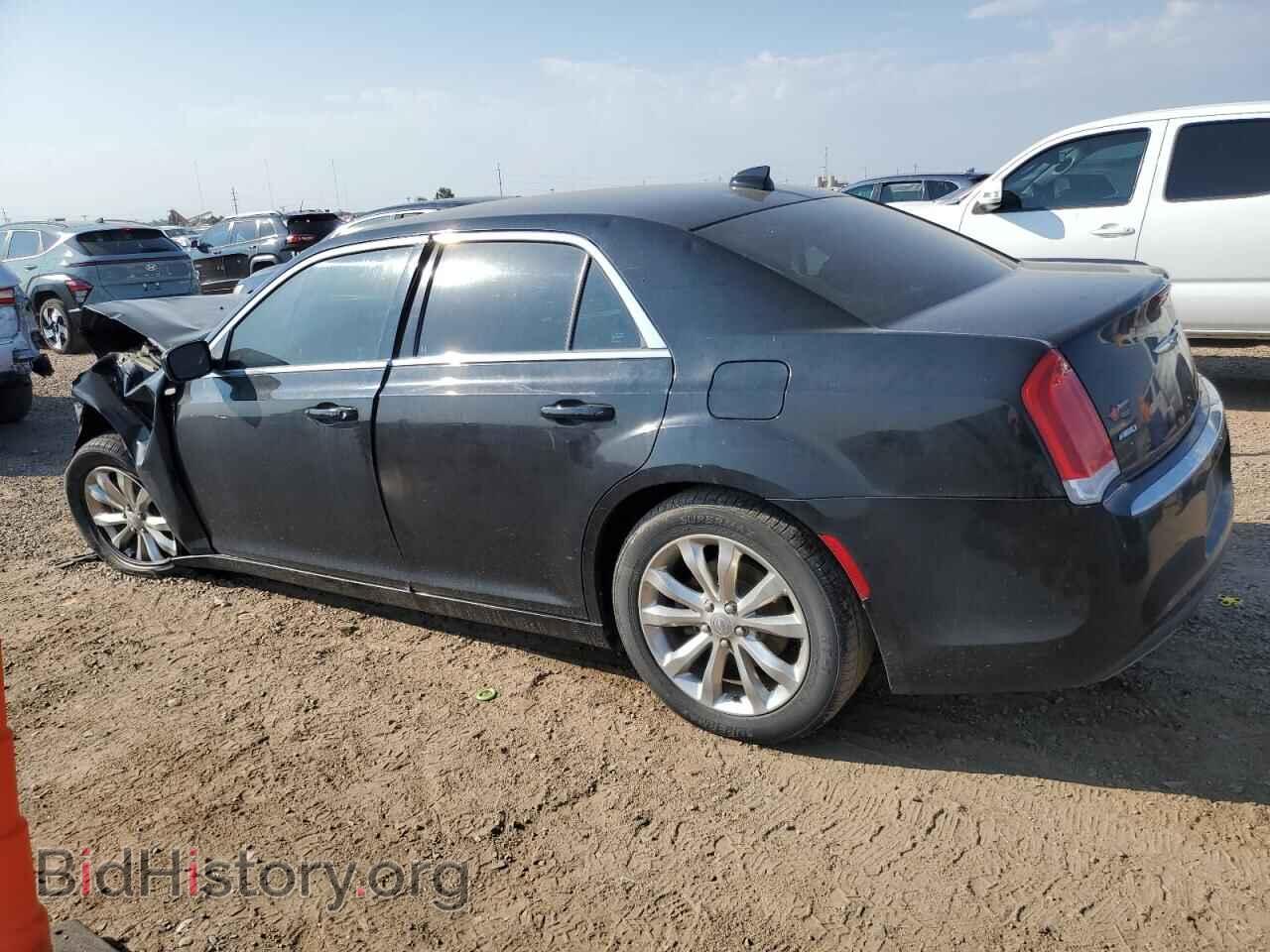 2017 CHRYSLER 300 - VIN: 2C3CCARG3HH534261 - Фото 2