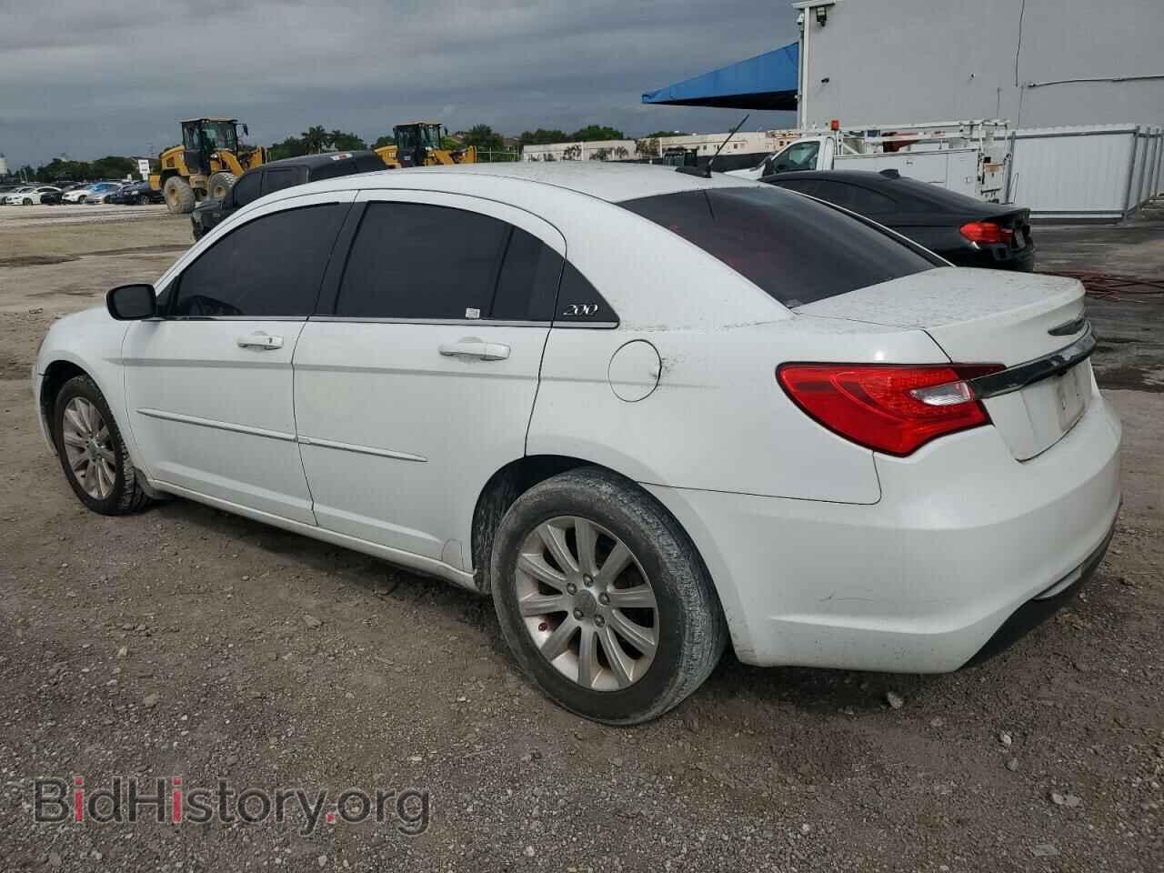 2013 CHRYSLER 200 - VIN: 1C3CCBBB5DN714394 - Фото 2
