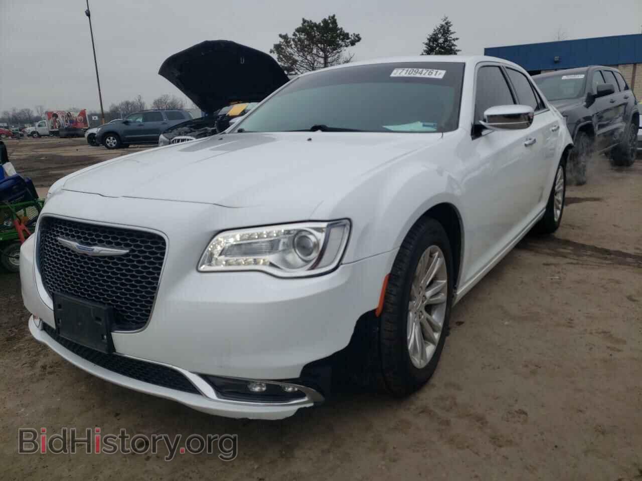 2017 CHRYSLER 300 - VIN: 2C3CCAEG3HH559957 - Фото 2