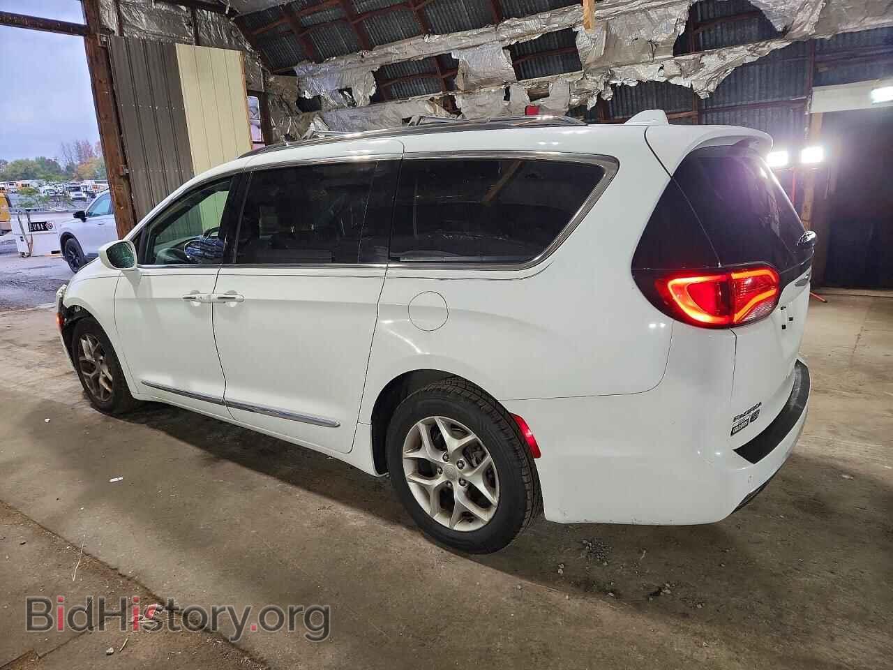2020 CHRYSLER PACIFICA - VIN: 2C4RC1BG0LR106733 - Photo 2