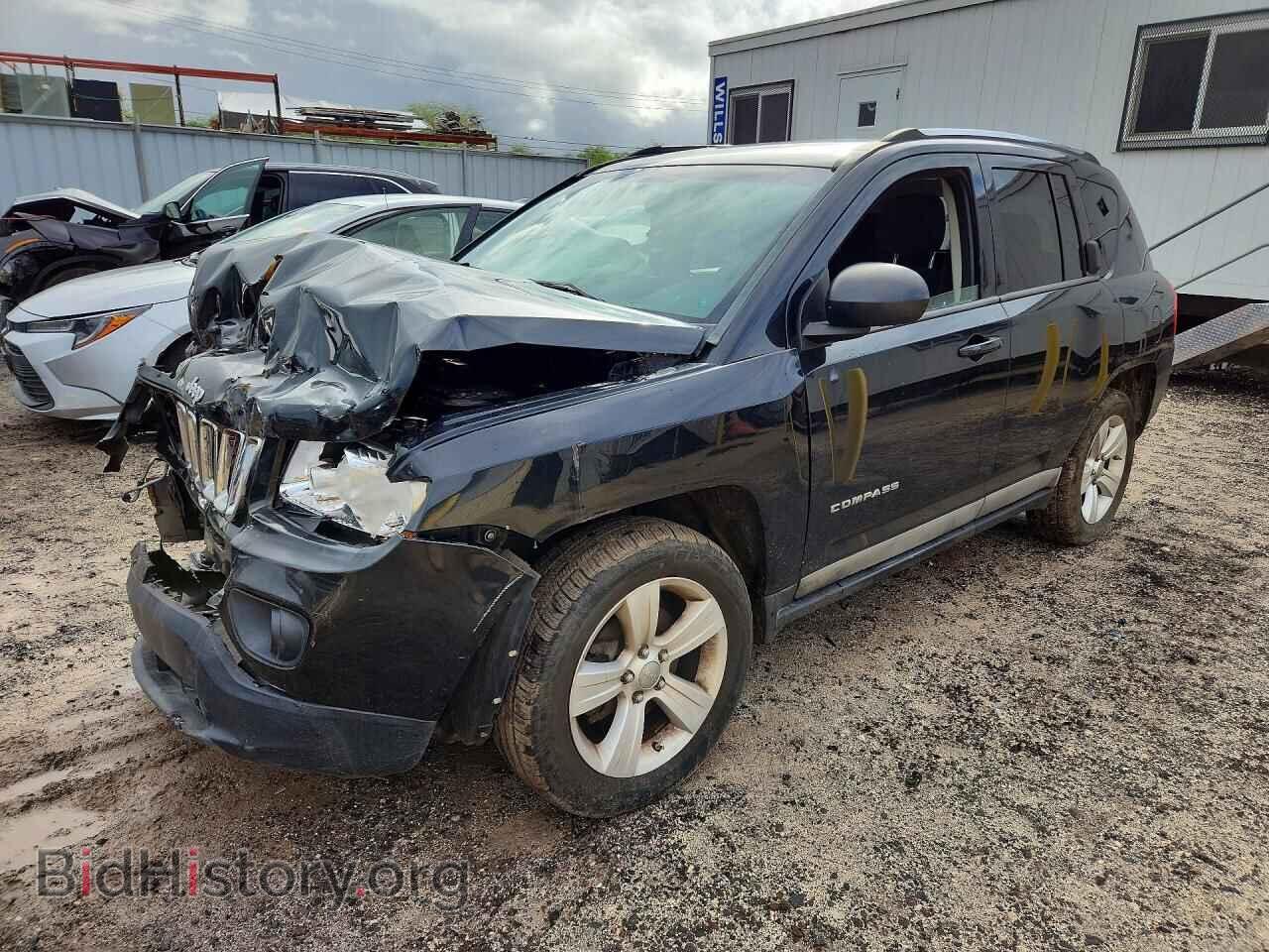 Photo 1J4NF1FB9BD134949 - JEEP COMPASS 2011