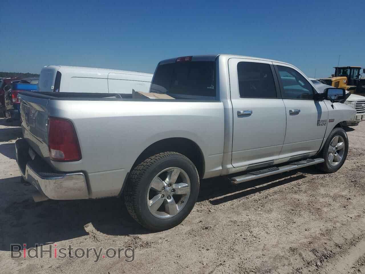 2017 RAM 1500 - VIN: 3C6RR6LT4HG716937 - Фото 3