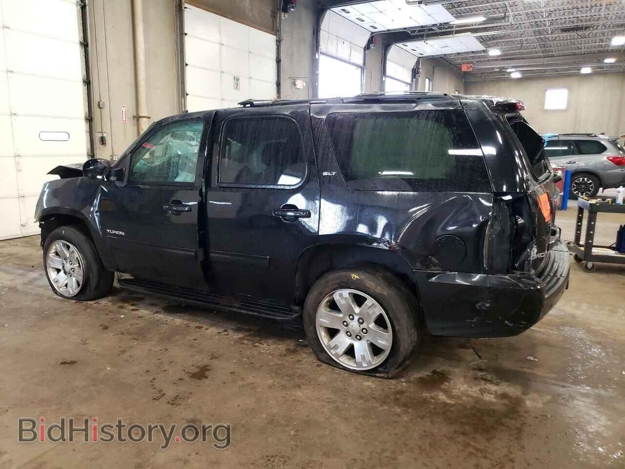 2012 GMC YUKON - VIN: 1GKS2CE08CR299819 - Photo 2