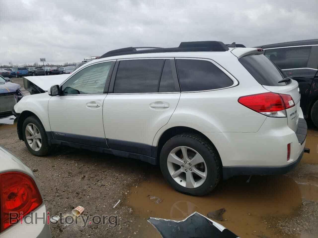 2014 SUBARU OUTBACK - VIN: 4S4BRBCC4E3205516 - Photo 2