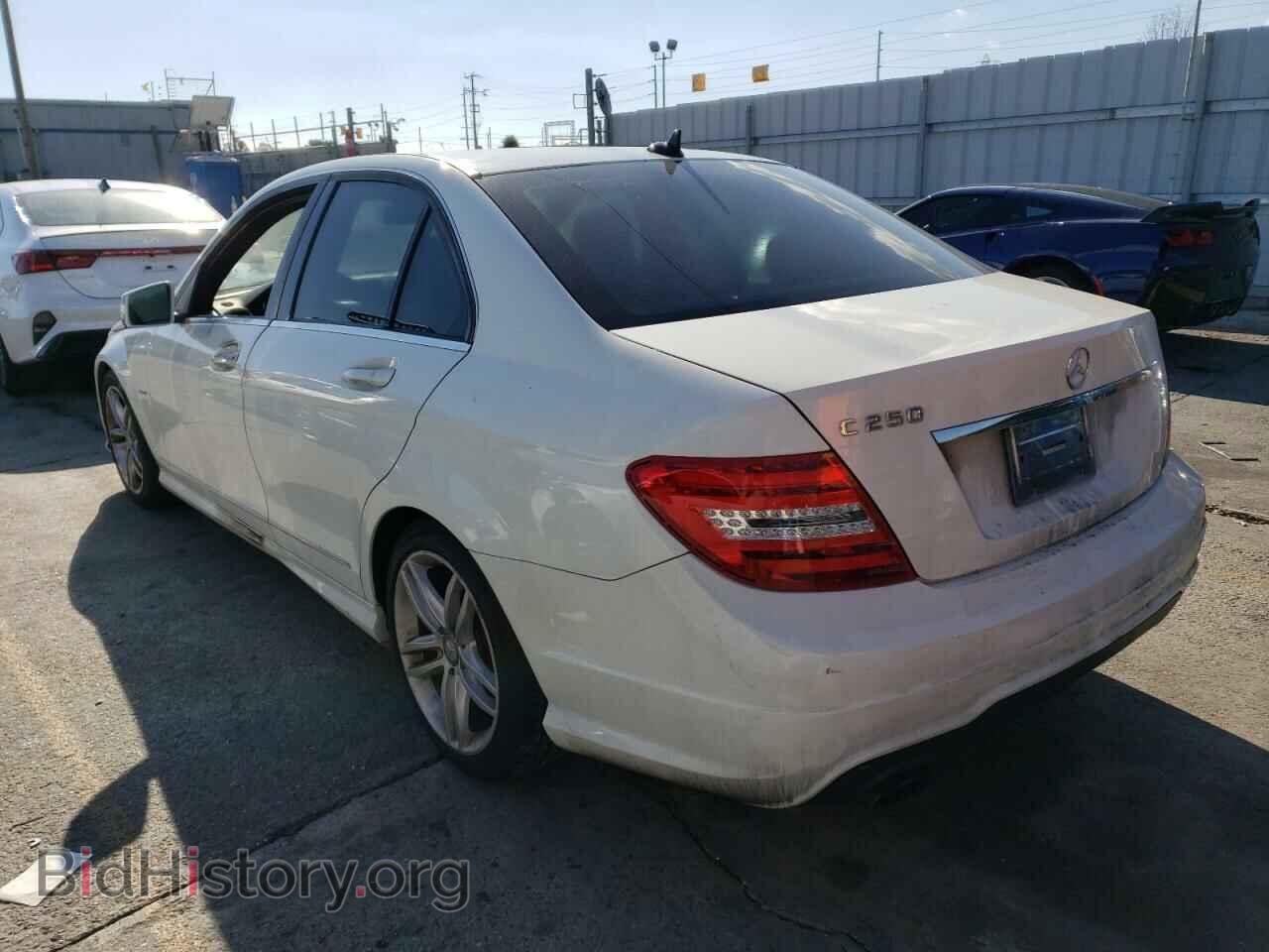 2012 MERCEDES-BENZ C-CLASS - VIN: WDDGF4HB1CA621990 - Фото 2