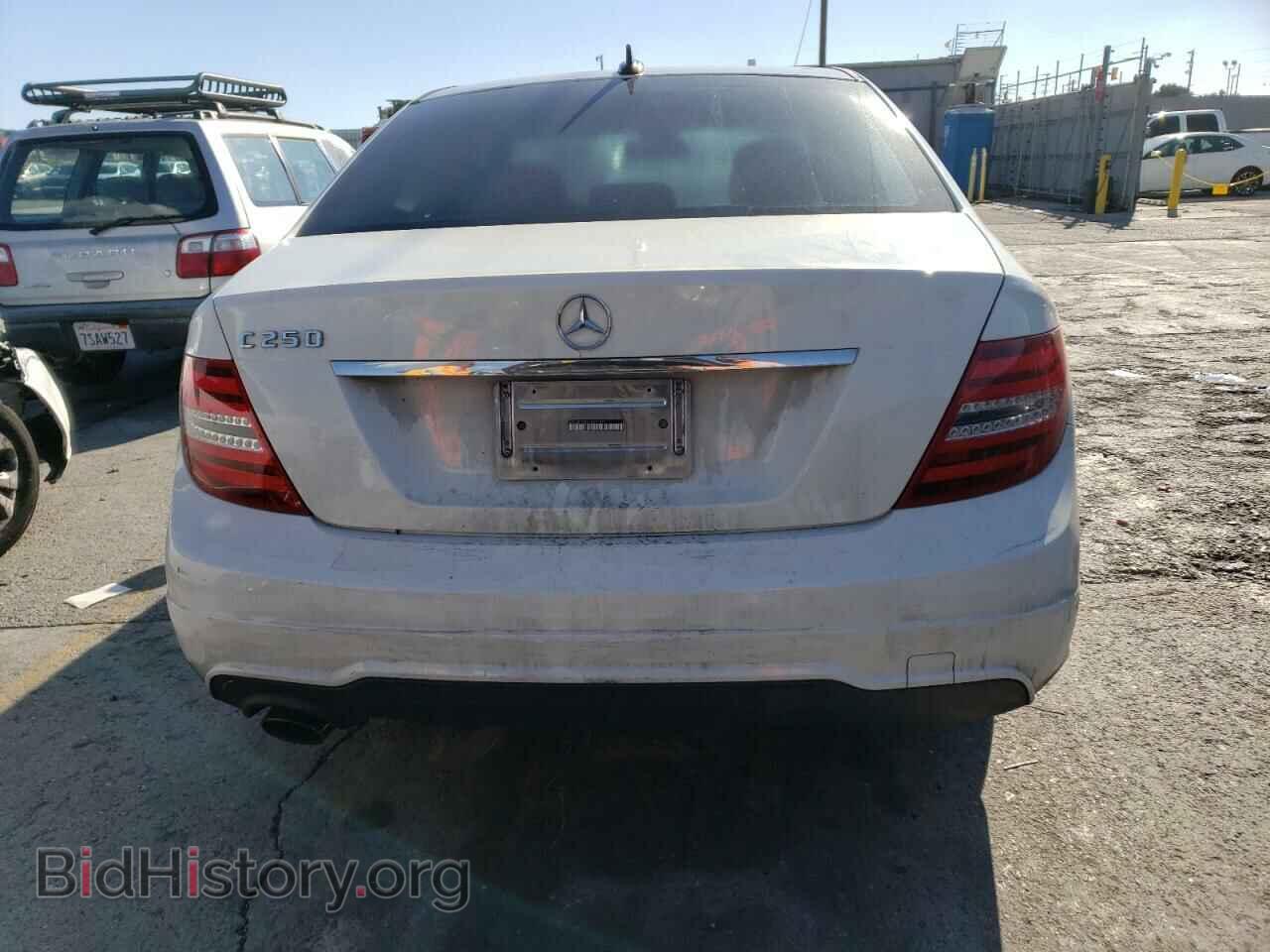 2012 MERCEDES-BENZ C-CLASS - VIN: WDDGF4HB1CA621990 - Фото 6