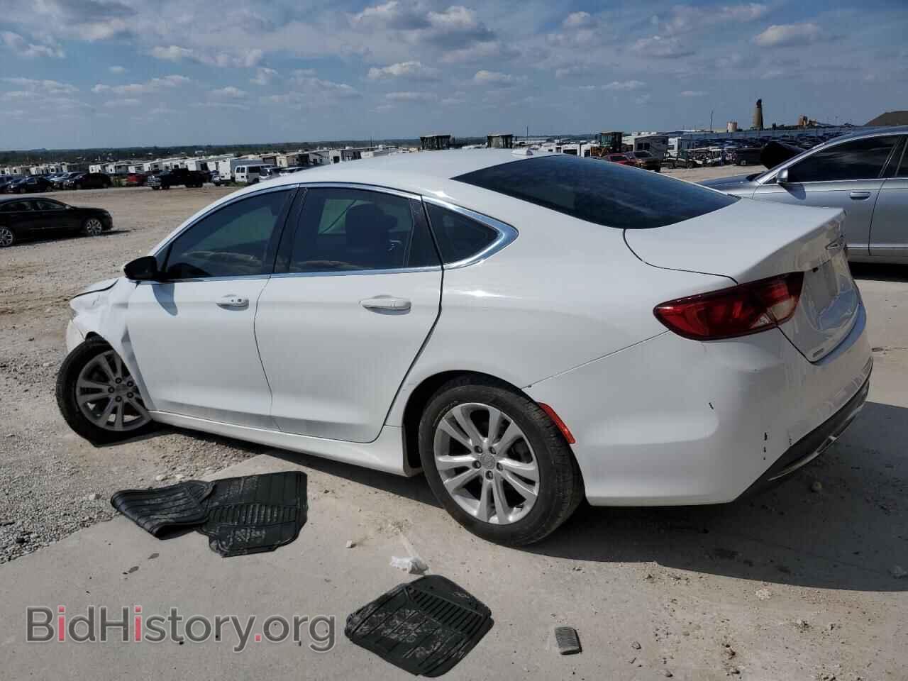 2015 CHRYSLER 200 - VIN: 1C3CCCAB0FN744686 - Фото 2