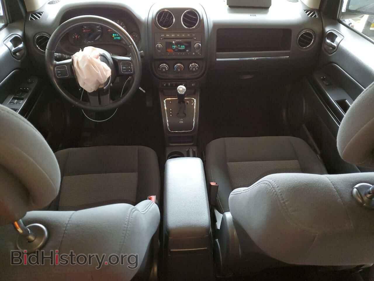 2011 JEEP COMPASS - VIN: 1J4NF1FB8BD263734 - Photo 8