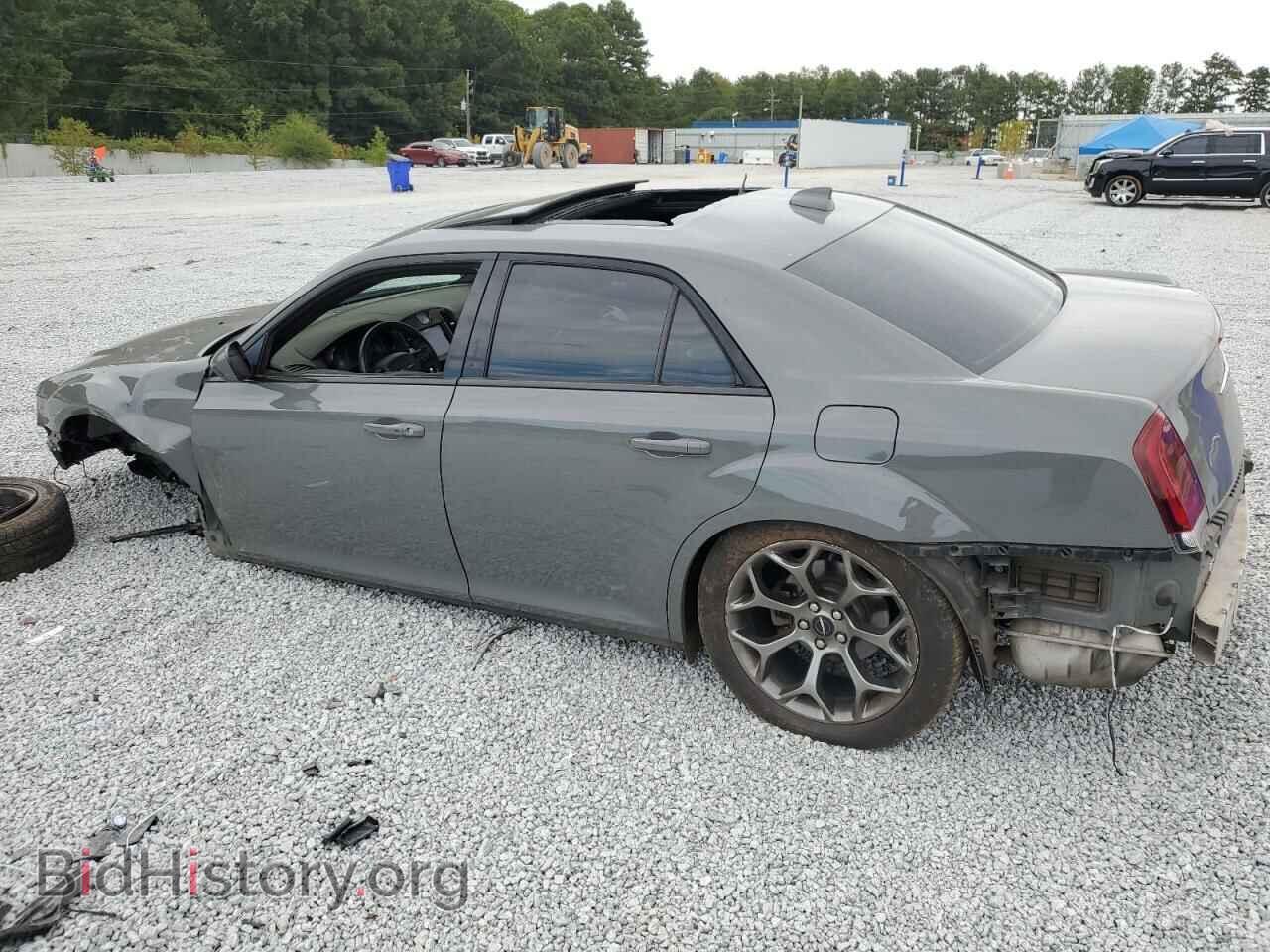 2017 CHRYSLER 300 - VIN: 2C3CCABG1HH614510 - Фото 2