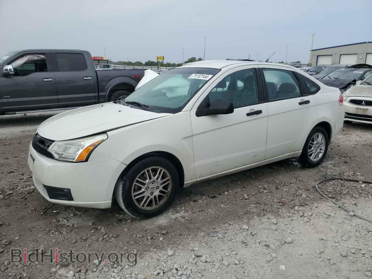 Photo 1FAHP3FN5AW293143 - FORD FOCUS 2010