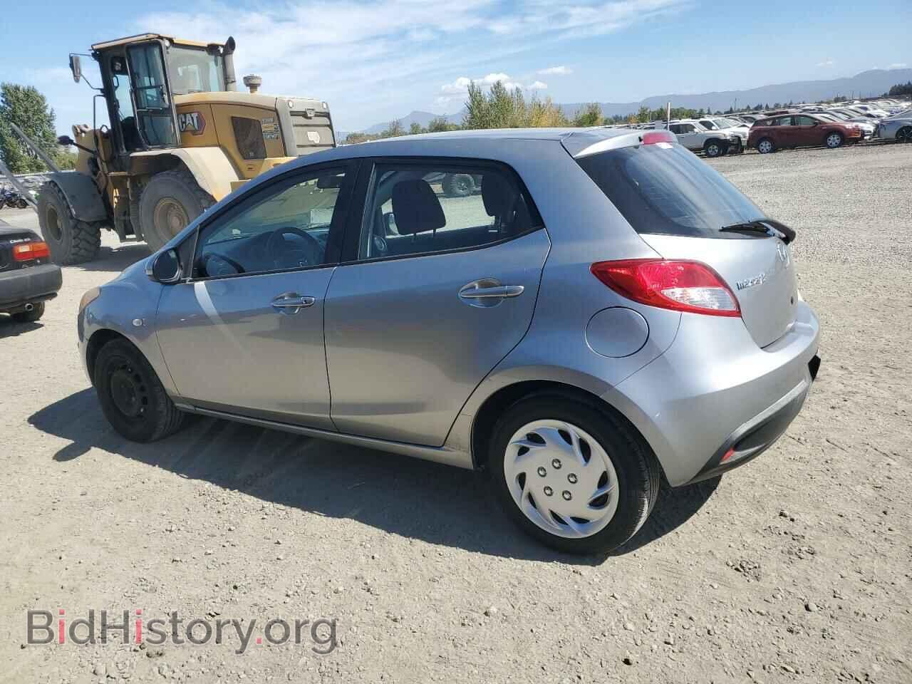 2011 MAZDA 2 - VIN: JM1DE1HZ6B0123185 - Photo 2