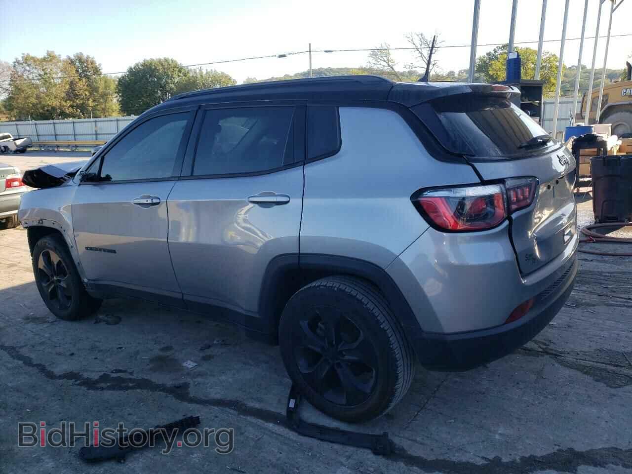 2018 JEEP COMPASS - VIN: 3C4NJCBB8JT407202 - Photo 2