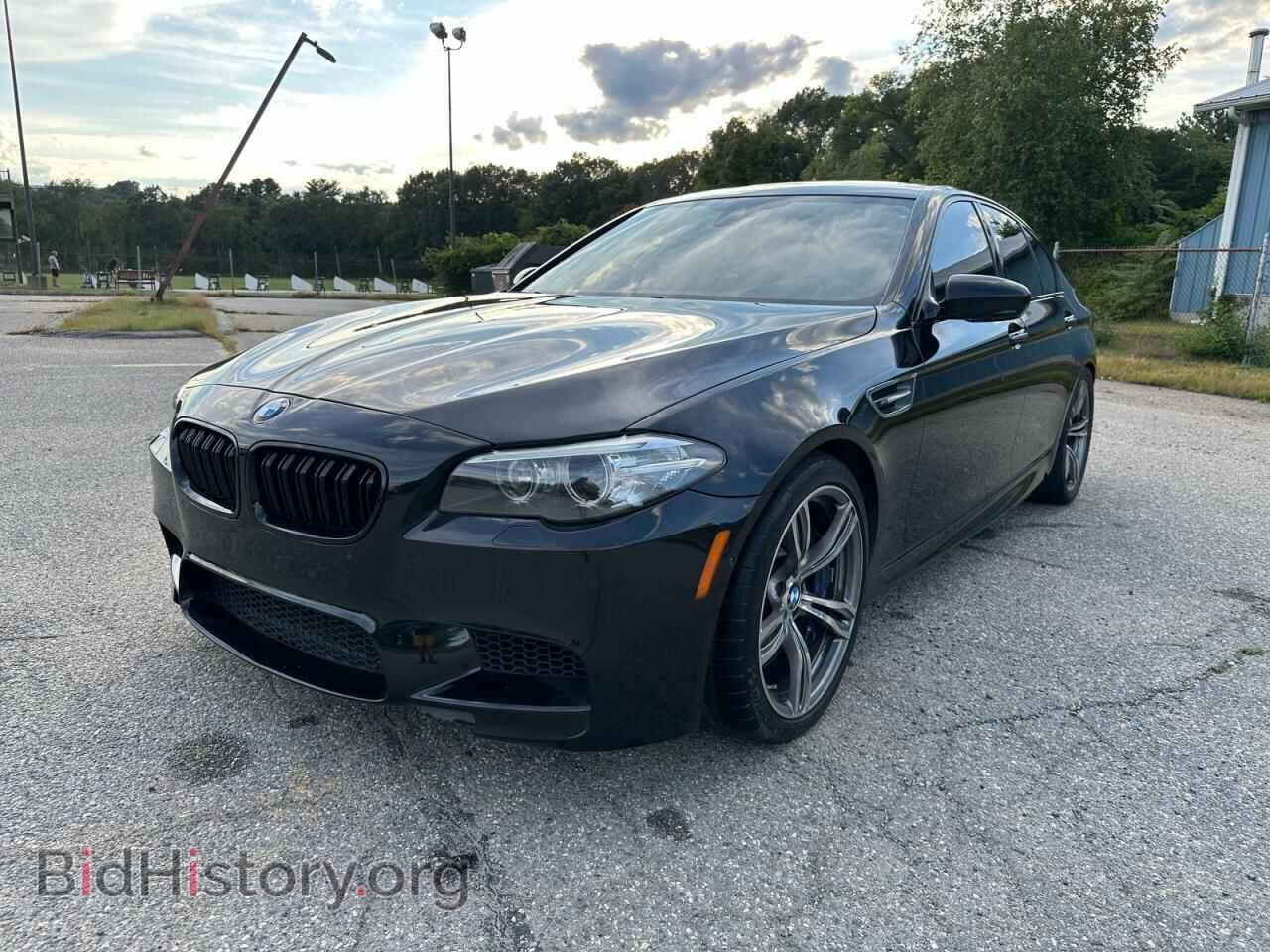 2014 BMW M5 - VIN: WBSFV9C52ED593327 - Photo 2