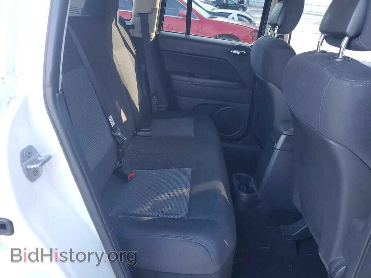 2011 JEEP COMPASS - VIN: 1J4NT1FA7BD139812 - Photo 6