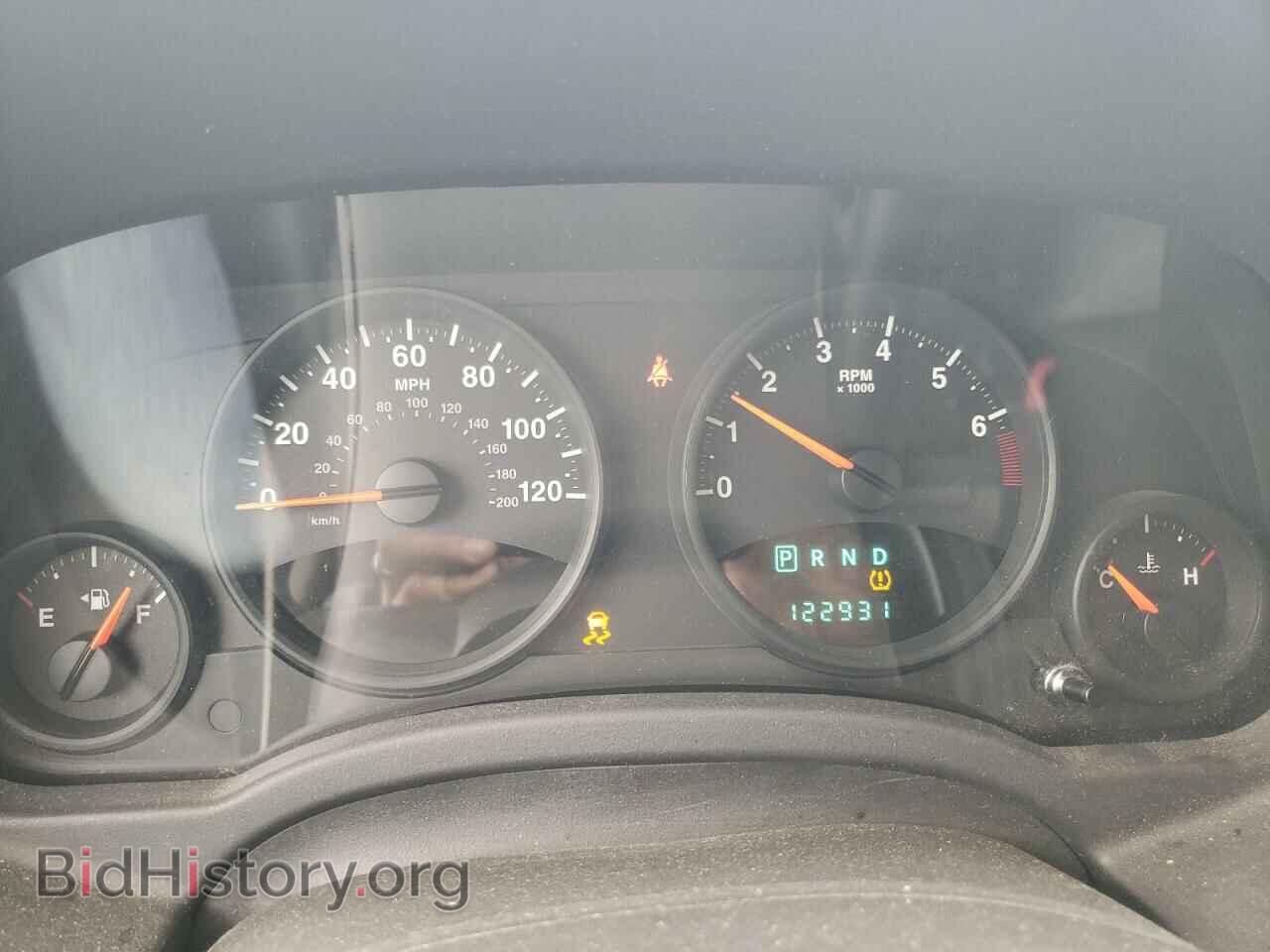 2011 JEEP COMPASS - VIN: 1J4NT1FA7BD139812 - Photo 8