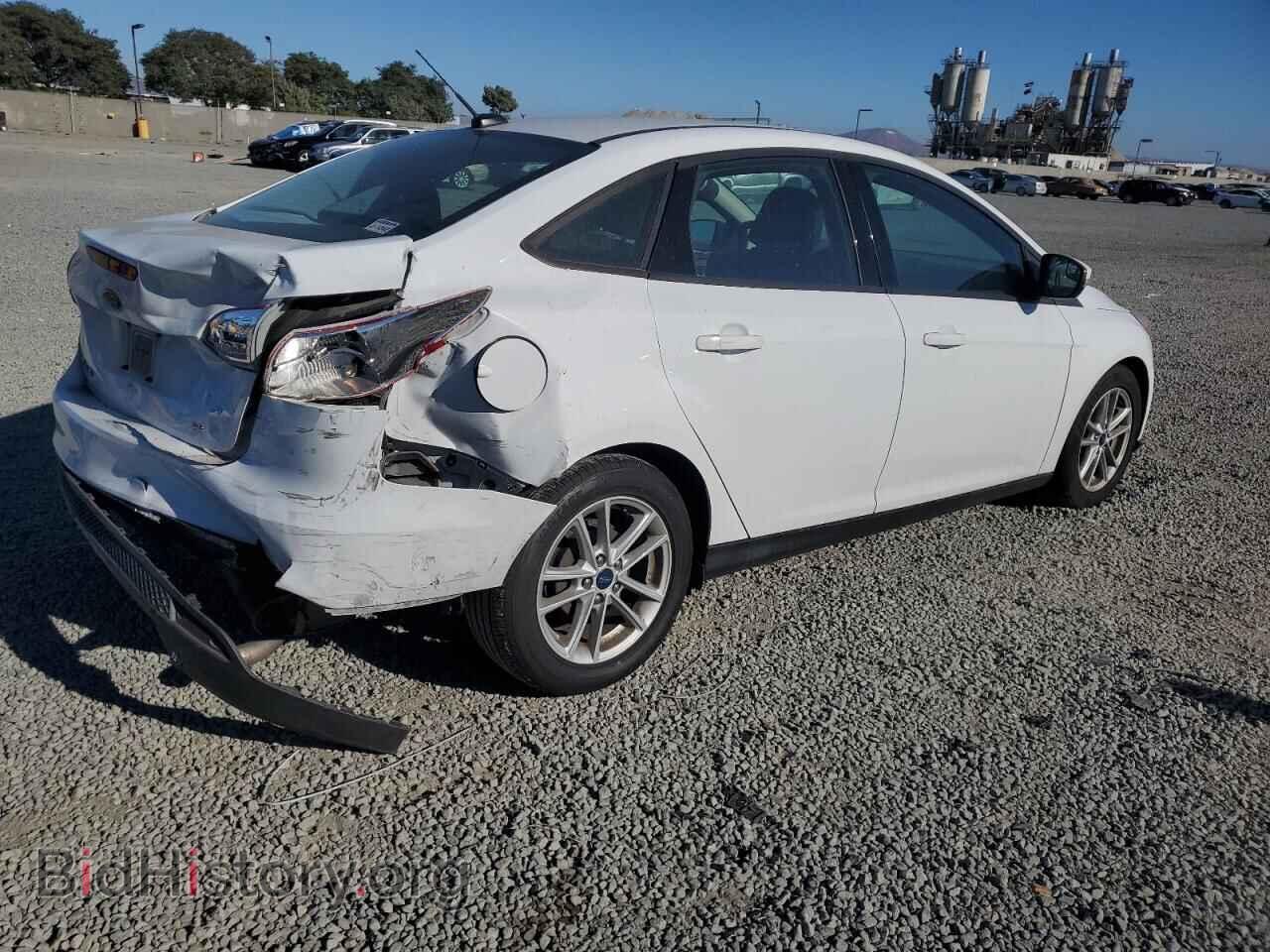 2017 FORD FOCUS - VIN: 1FADP3F2XHL333412 - Фото 3