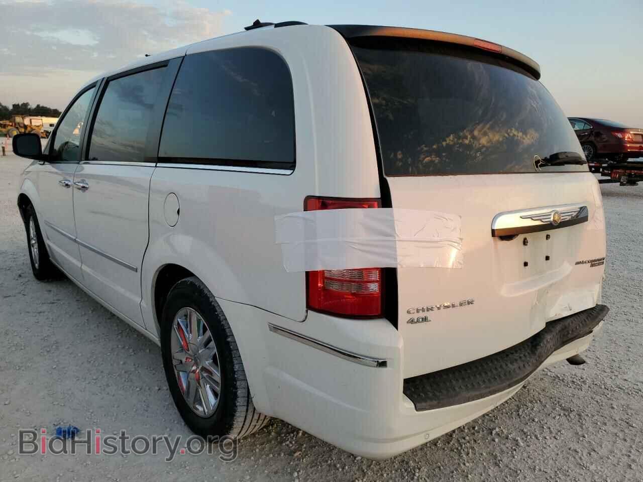 2010 CHRYSLER MINIVAN - VIN: 2A4RR6DX0AR123774 - Фото 2