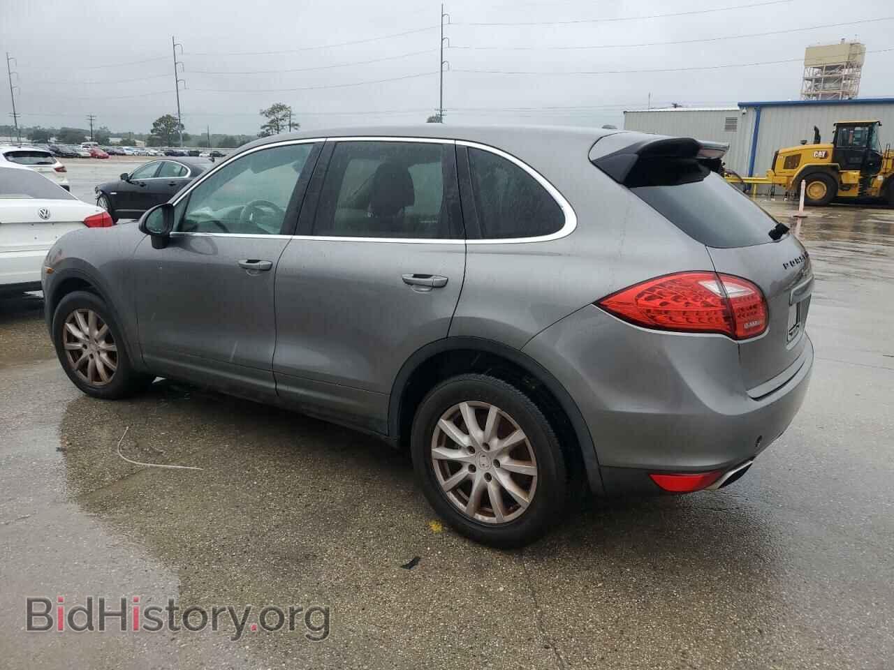2011 PORSCHE CAYENNE - VIN: WP1AA2A23BLA00586 - Photo 2