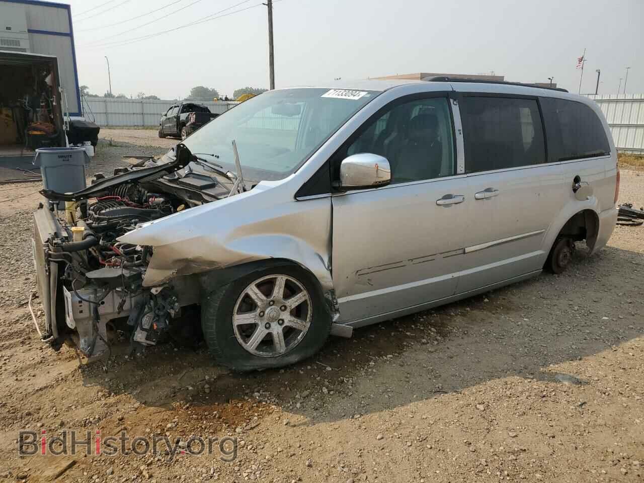 Photo 2A4RR8DG3BR796894 - CHRYSLER MINIVAN 2011