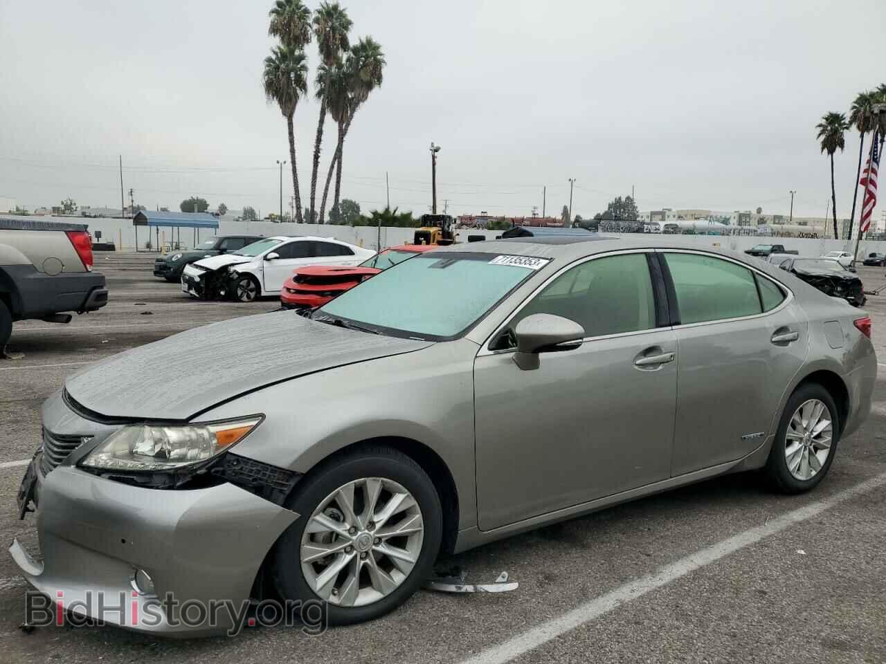 Photo JTHBW1GG0F2084798 - LEXUS ES300 2015