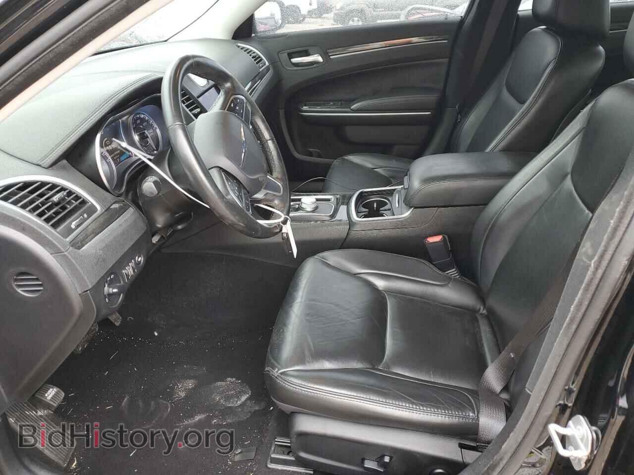 2019 CHRYSLER 300 - VIN: 2C3CCARG1KH578251 - Фото 7