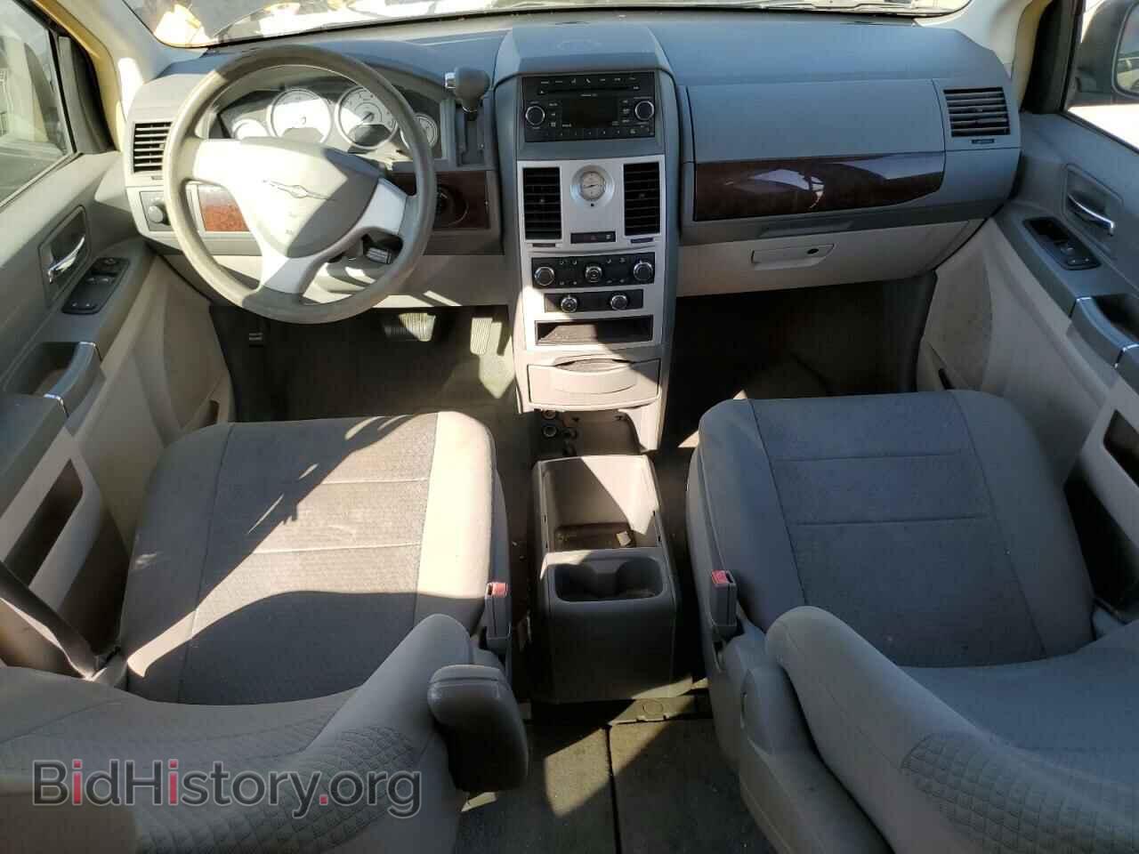 2010 CHRYSLER MINIVAN - VIN: 2A4RR2D12AR353563 - Photo 8